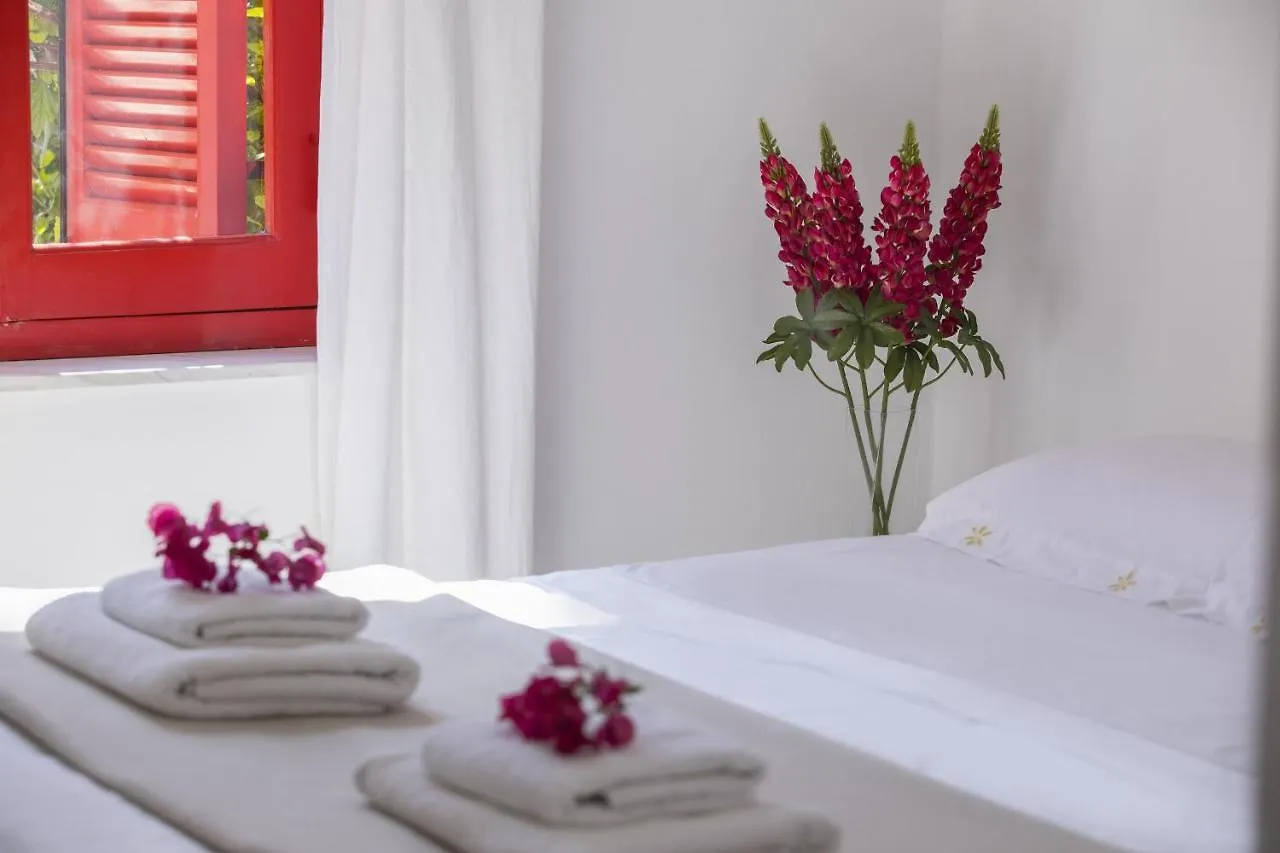 Liora Suite Πρωταράς